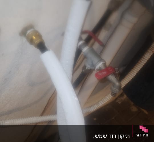 צינורות מבודדים ומחברים של דוד שמש
